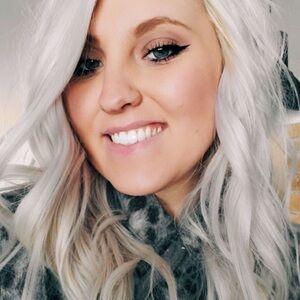 Meet your Posher, Mikayla